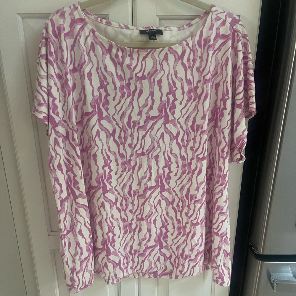 1x Alfani top. Worn once!